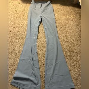 lululemon Groove Nulu Super-High-Rise Flared Pant
Regular